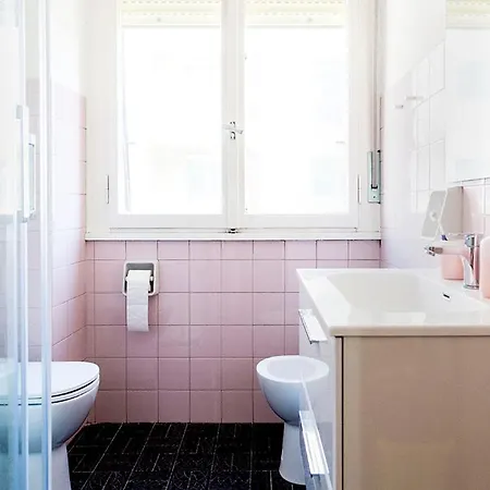 Paola's 招待所 4*